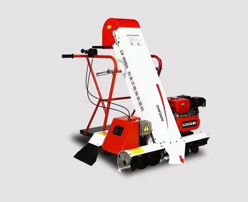 Self propelled grain bagging machine series usage video